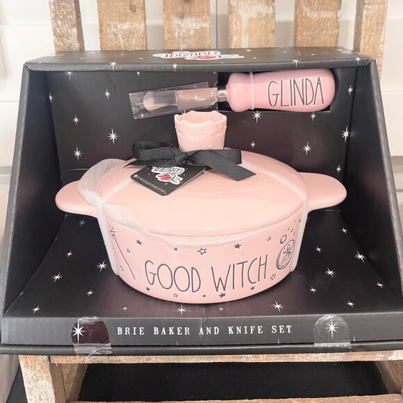 Rae Dunn Wizard of Oz Glinda the Good Witch baker set - Picture 5 of 6
